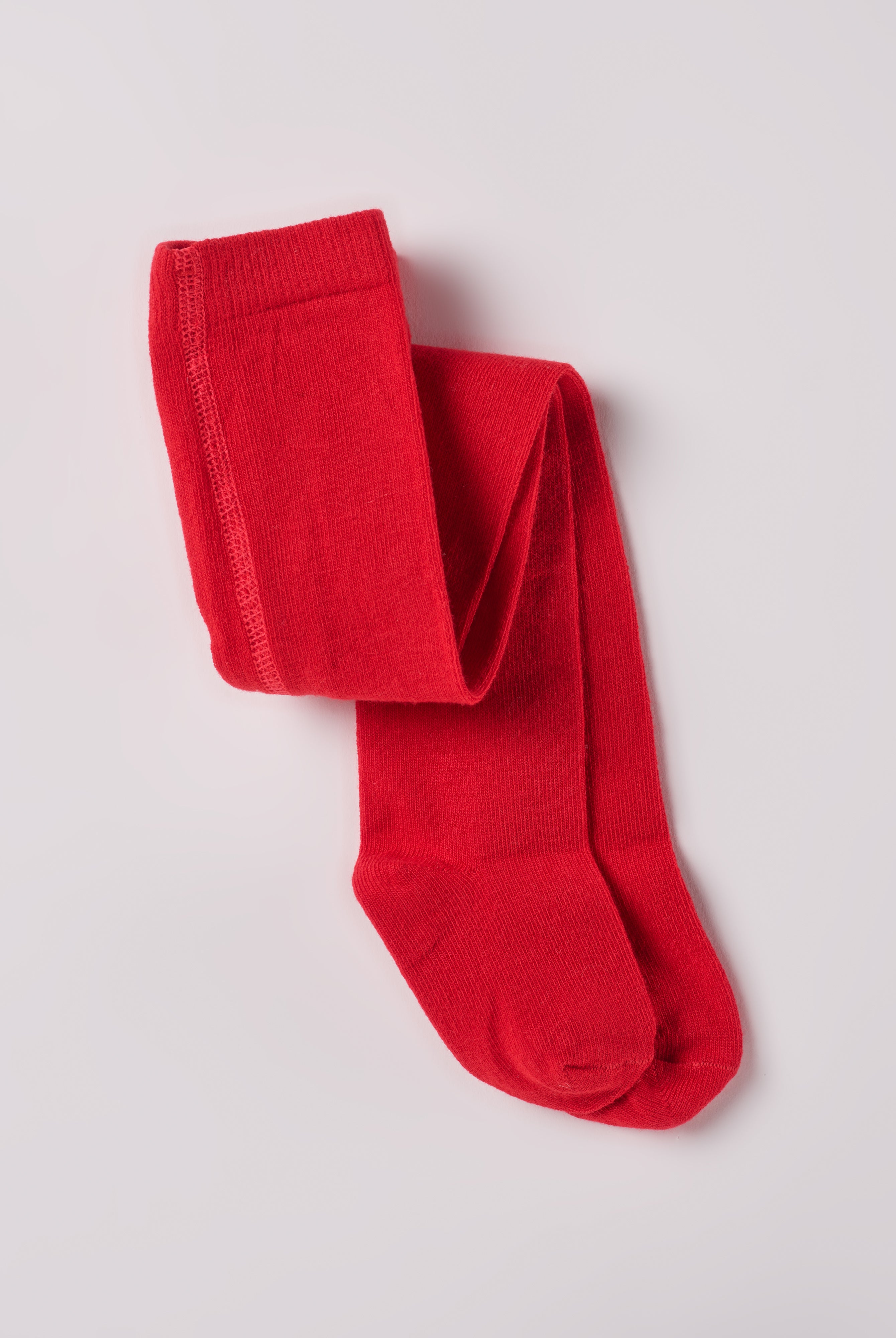 Ein zeitloser Klassiker und Grundausstattung für Ihr Kind: Die rote Strumpfhose von AMIO Firenze. Diese Kinder-Strumpfhose ist vielseitig kombinierbar und verleiht jedem Outfit eine elegante Note. Die Strumpfhosen zeichnen sich durch einen besonders hohen Tragekomfort aus. Sie verrutschen nicht und halten ihre Form.
Höchste Qualität, bestes Preis-Leistungs-Verhältnis MADE IN ITALY.