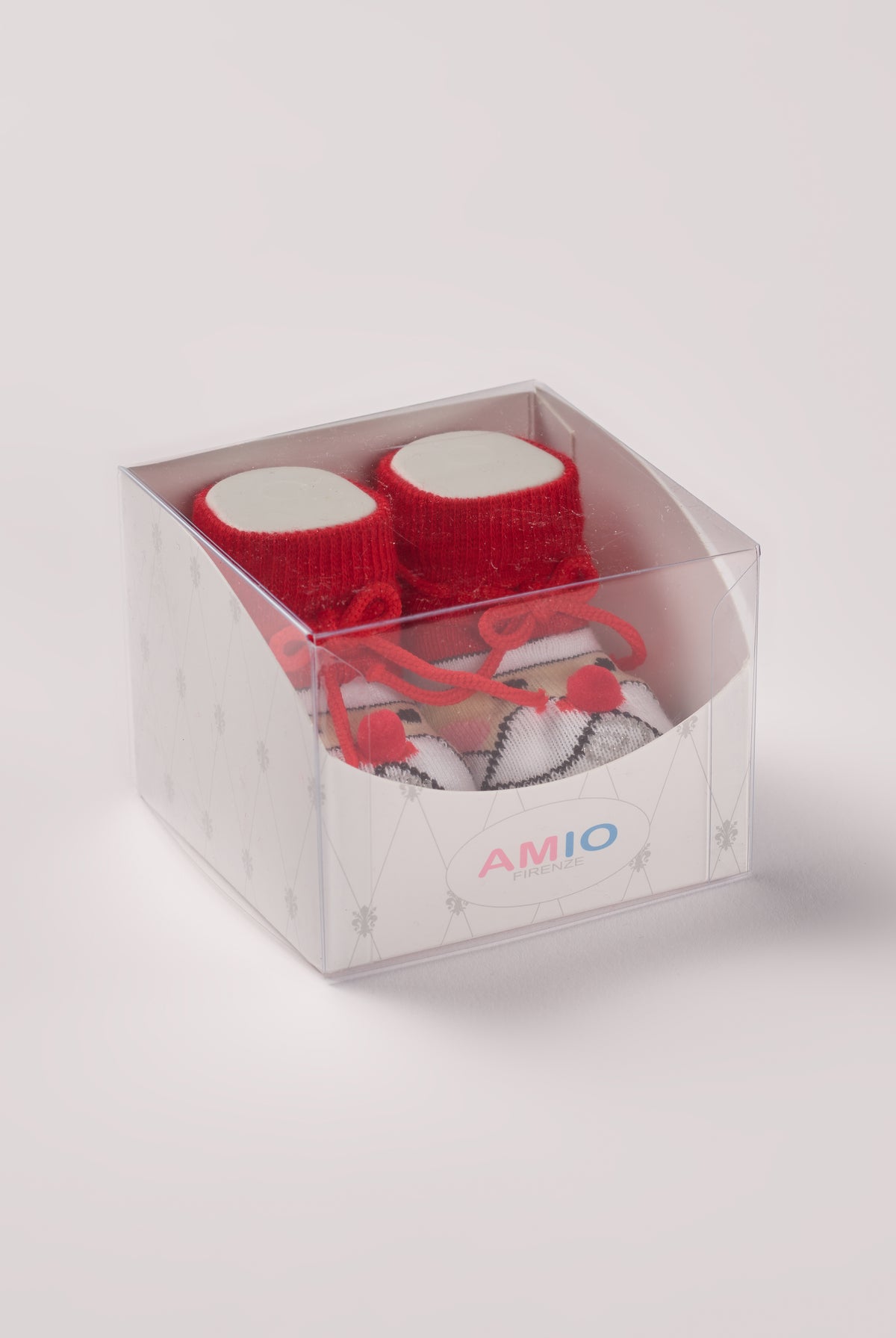 Die weihnachtlichen Baby Booties verfügen über einen niedlich eingewebten Santa und eignen sich perfekt als Geschenk für Babypartys oder als süße Schwangerschaftsankündigung für Freunde und Verwandte während der Weihnachtszeit. Die feine Schnürung bietet besonderen Halt am Fuß. Unsere Scarpine werden in einer ansprechenden Geschenkbox präsentiert.