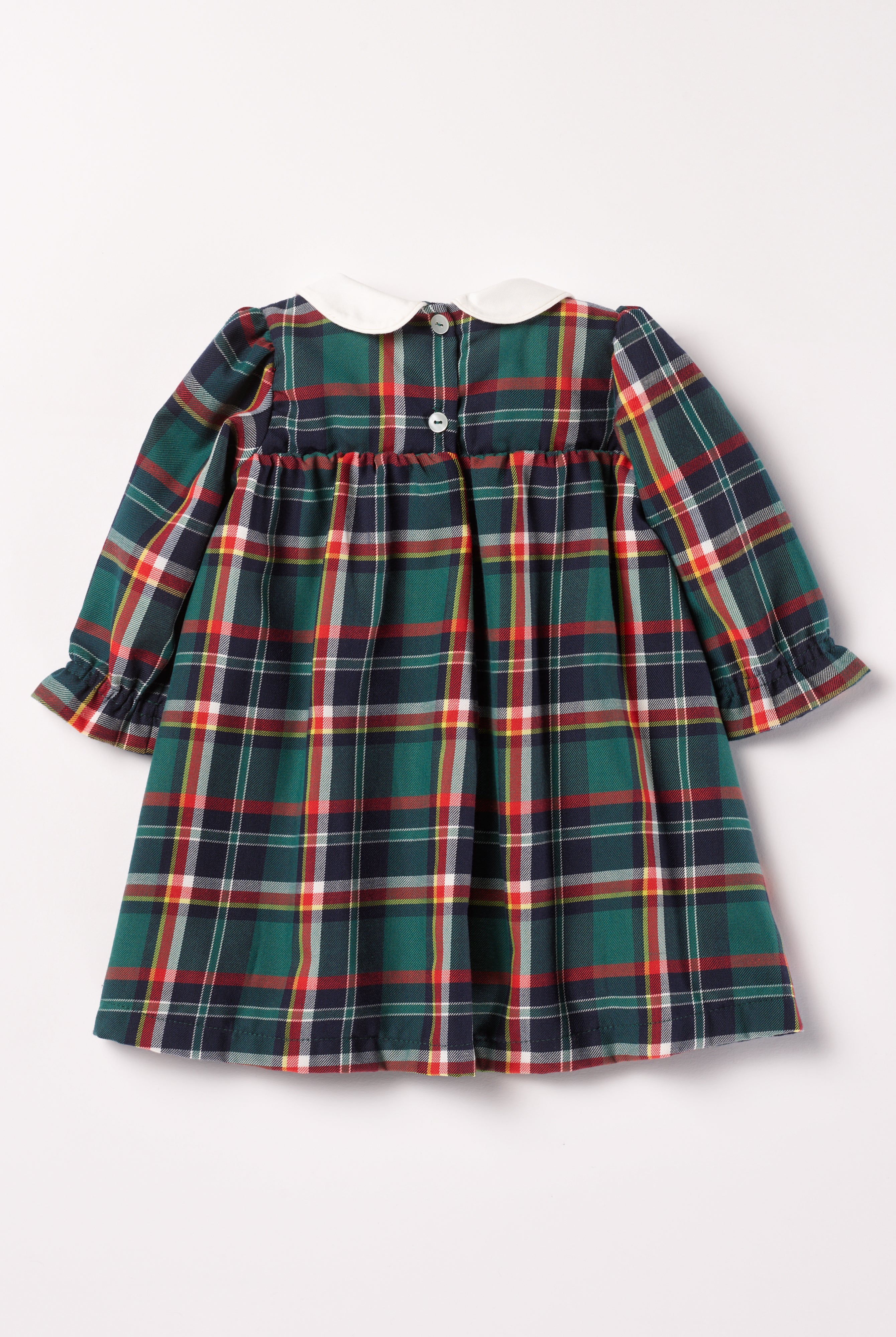 Dieses klassische Tartan-Kleid ist ein eleganter Blickfang für Weihnachten und festliche Anlässe. Der weiche Baumwollstoff liegt angenehm auf der Haut und das Unterkleid sorgt für ein geschmeidiges Tragegefühl. Das klassische Design verleiht jedem Auftritt eine festliche Note und bringt stilvollen Glanz in die Weihnachtszeit.
Höchste Qualität, bestes Preis-Leistungs-Verhältnis MADE IN ITALY.