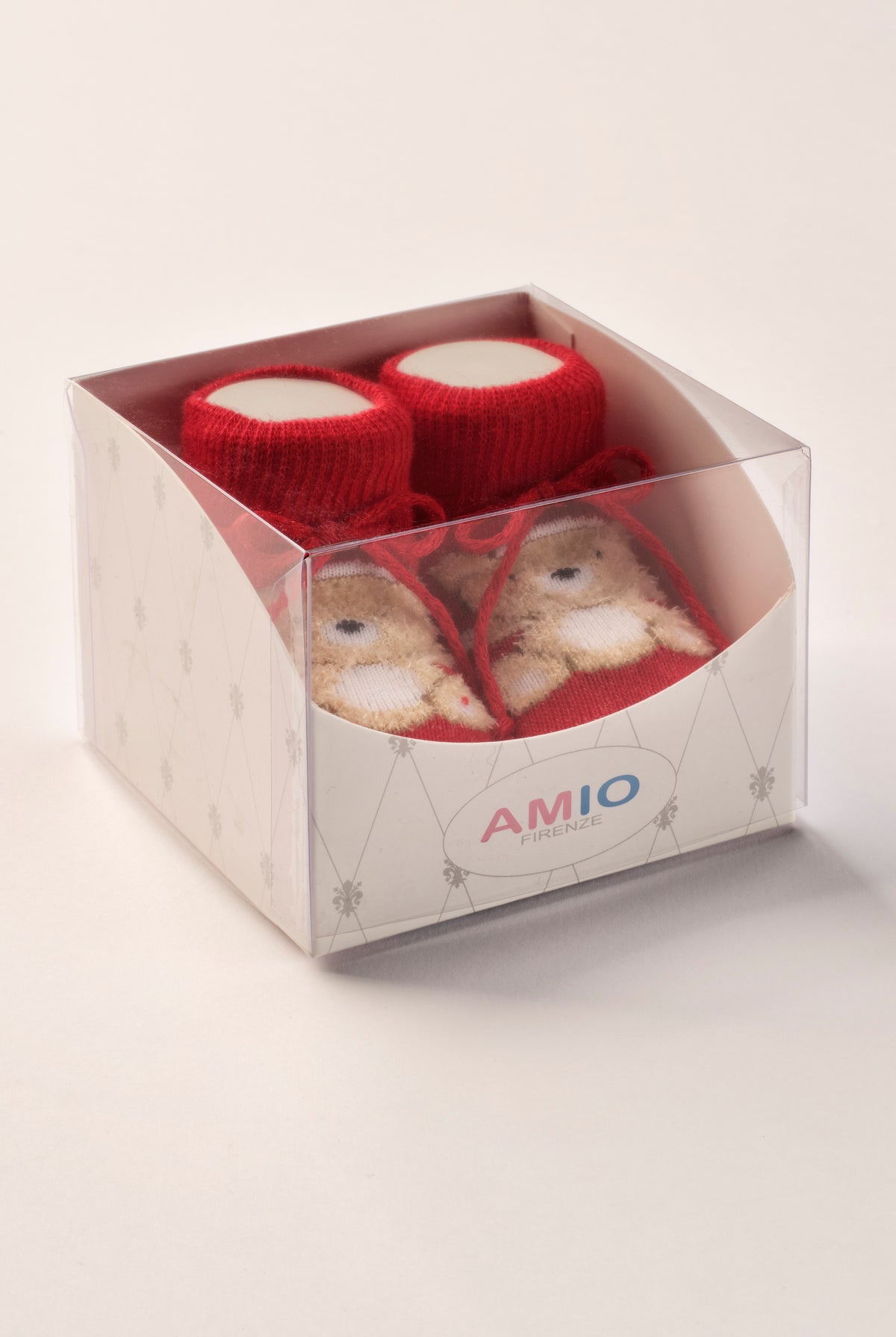 Die weihnachtlichen Baby Booties verfügen über einen niedlichen eingewebten Teddy und eignen sich perfekt als Geschenk für Babypartys oder als süße Schwangerschaftsankündigung für Freunde und Verwandte während der Weihnachtszeit. Die feine Schnürung bietet besonderen Halt am Fuß. Unsere Scarpine werden in einer ansprechenden Geschenkbox präsentiert.
