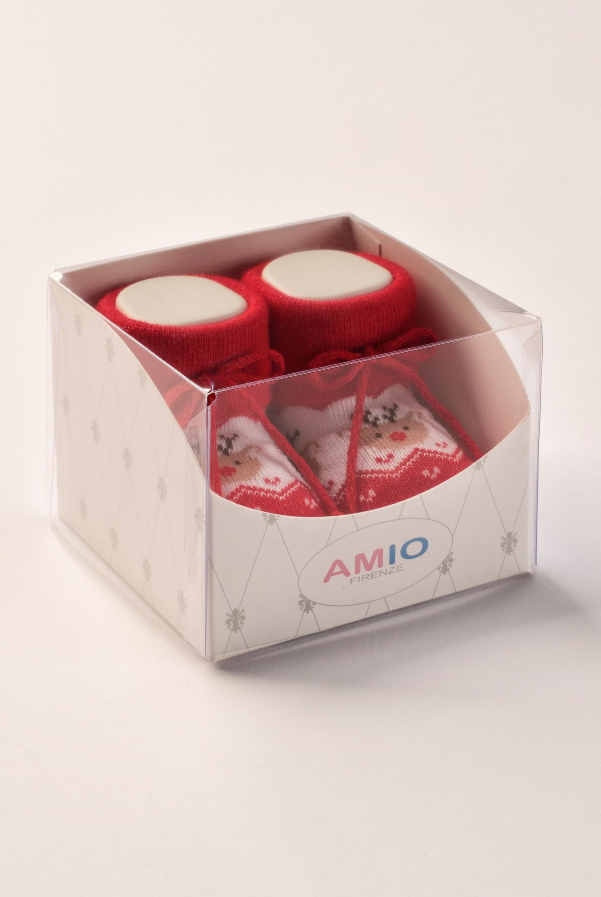 Die weihnachtlichen Baby Booties verfügen über ein niedlich eingewebtes Rentier und eignen sich perfekt als Geschenk für Babypartys oder als süße Schwangerschaftsankündigung für Freunde und Verwandte während der Weihnachtszeit. Die feine Schnürung bietet besonderen Halt am Fuß. Unsere Scarpine werden in einer ansprechenden Geschenkbox präsentiert.