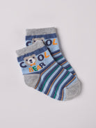 Die verspielten Baby-Söckchen von AMIO Firenze bieten maximalen Tragekomfort und brillieren mit ihrer Passform. Das eingewebte Bärchen-Motiv ist besonders niedlich. Ein Must-Have für jede Grundausstattung.

Höchste Qualität, bestes Preis-Leistungs-Verhältnis MADE IN ITALY.