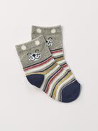 Die verspielten Baby-Söckchen von AMIO Firenze bieten maximalen Tragekomfort und brillieren mit ihrer Passform. Das eingewebte Hunde-Motiv ist besonders niedlich. Ein Must-Have für jede Grundausstattung.

Höchste Qualität, bestes Preis-Leistungs-Verhältnis MADE IN ITALY.