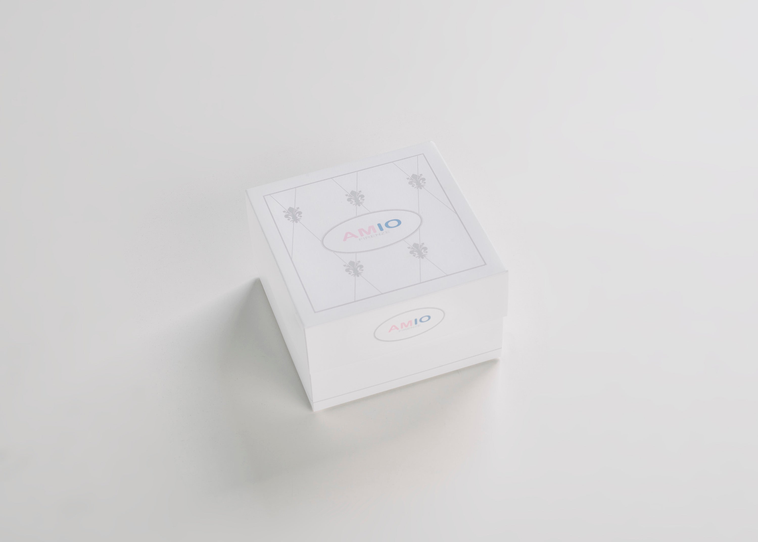 Die himmelblauen Samt Baby Booties&nbsp;mit Örchen-Dekoration eignen sich perfekt als Geschenk für Babypartys oder als süße Schwangerschaftsankündigung für Freunde und Verwandte. Die Booties sind kuschelig weich und ein absolutes Must-Have für die kalte Jahreszeit. Unsere Samt-Booties werden in einer ansprechenden Geschenkbox präsentiert.

Höchste Qualität, bestes Preis-Leistungs-Verhältnis MADE IN ITALY.