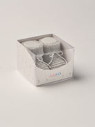 Die gestreiften, flauschigen Baby Booties eignen sich perfekt als Geschenk für Babypartys oder als süße Schwangerschaftsankündigung für Freunde und Verwandte. Die feine Schnürung bietet besonderen Halt am Fuß. Unsere Scarpine werden in einer ansprechenden Geschenkbox präsentiert.&nbsp;

Höchste Qualität, bestes Preis-Leistungs-Verhältnis MADE IN ITALY.