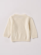 Der weiche und wärmespendende Strickpullover von AMIO Firenze ist der perfekte Begleiter für die kalte Jahreszeit. Vielseitig kombinierbar und aufgrund der Materialzusammensetzung strapazierfähig für den Alltag. Maximaler Tragekomfort, gepaart mit einer herausragenden Passform.

Höchste Qualität, bestes Preis-Leistungs-Verhältnis MADE IN ITALY.