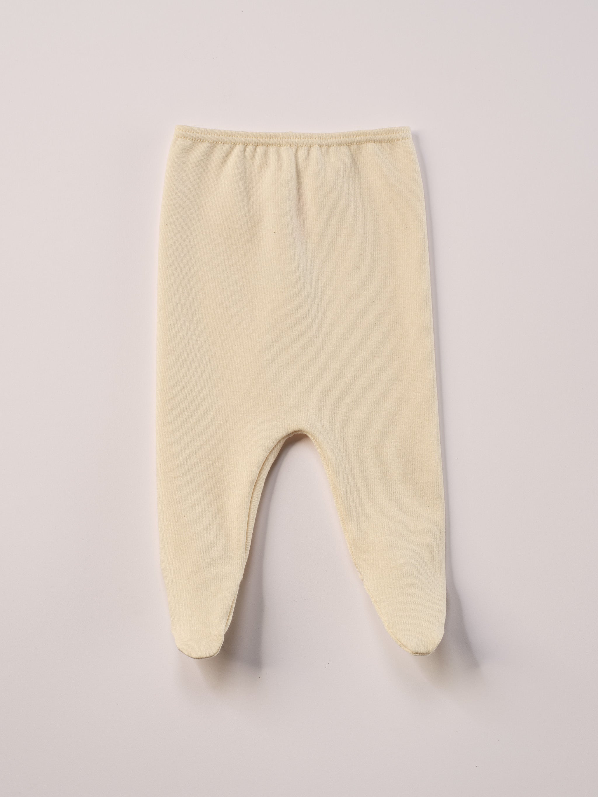 Für die empfindlichste Haut der Welt. Der Organic+ Strampelhose für Frühchen ist aus 100% ungefärbter, ungebleichter, organischer Baumwolle gefertigt — innen mit weichem Flanell, welches Feuchtigkeit aufnimmt und streichelzart auf Babyhaut liegt.