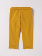 Diese moderne Hose mit breitem Schnitt, gefertigt aus Felpa Stoff mit Innenflanell, ist besonders weich und bietet einen hohen Tragekomfort. Die Breite lässt sich durch den elastischen Bund mit Innenknöpfen anpassen.&nbsp;Ein&nbsp;AMIO Firenze Must-Have für jede Grundausstattung.

Höchste Qualität, bestes Preis-Leistungs-Verhältnis MADE IN ITALY.