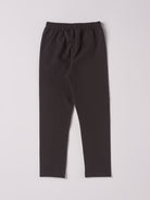 Diese Leggings, gefertigt aus 100% Baumwolle, ist weich und äußerst bequem. Die "flanellartige" Innenseite wurde speziell für zarte Kinderhaut konzipiert und bietet ein besonders sanftes Trageerlebnis. Ein großer Vorteil der flanellartigen Innenseite ist, dass die Kinder weniger schwitzen. Ein AMIO Firenze Must-Have für jede Grundausstattung.

Höchste Qualität, bestes Preis-Leistungs-Verhältnis MADE IN ITALY.