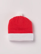 Die Santa Baby Strick Mütze ist die perfekte Kopfbedeckung für Ihr Baby . Mit ihrem Weihnachtsthema und weichen Strick sorgt sie für Wärme und eine festliche Stimmung in der Weihnachtszeit.