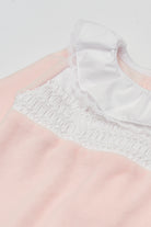 Der weiche und wärmespendende Strampler von AMIO Firenze mit Spitzen-Kragen und Schleife ist der perfekte Begleiter für den Alltag in der kalten Jahreszeit. Maximaler Tragekomfort, gepaart mit einer herausragenden Passform aus Samt (Ciniglia). Das Modell hat einen praktischen Schnitt, um etwa die Windel schnell und unkompliziert wechseln zu können. Ein AMIO Firenze Must-Have für jede Grundausstattung.

Höchste Qualität, bestes Preis-Leistungs-Verhältnis MADE IN ITALY.