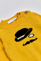 Der weiche und wärmespendende Strickpullover von AMIO Firenze ist der perfekte Begleiter für die kalte Jahreszeit. Vielseitig kombinierbar und aufgrund der Materialzusammensetzung strapazierfähig für den Alltag. Maximaler Tragekomfort, gepaart mit einer herausragenden Passform. Das moderne Design macht den Pullover vielseitig kombinierbar, ob sportlich oder elegant.

Höchste Qualität, bestes Preis-Leistungs-Verhältnis MADE IN ITALY.