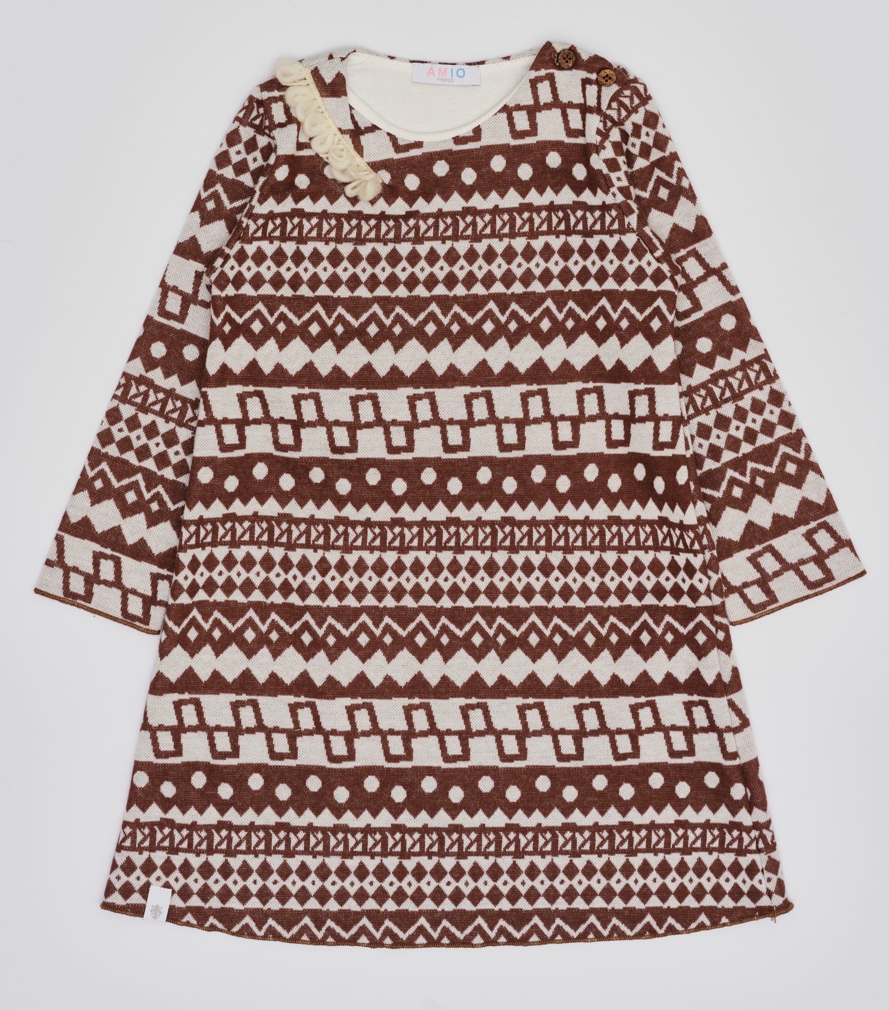 Dieses modische Kleid ist ein eleganter Blickfang im Alltag. Der weiche und wärmespendende Flanell-Baumwollstoff liegt besonders angenehm auf der Haut und sorgt für ein geschmeidiges Tragegefühl. Das moderne Design verleiht jedem Auftritt eine stilvolle Note.

Höchste Qualität, bestes Preis-Leistungs-Verhältnis MADE IN ITALY.